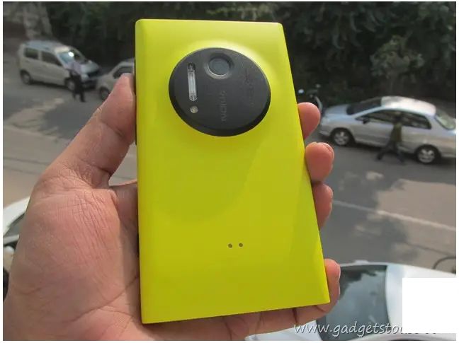 诺基亚宣布对诺基亚Lumia 1020进行回购要约，提供13,500卢比折扣