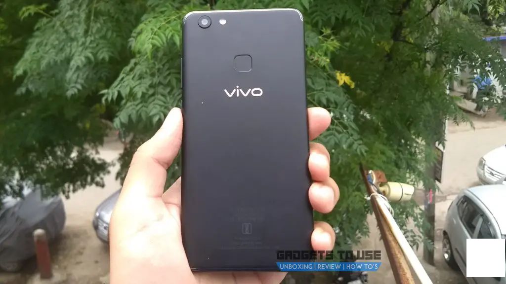 Vivo V7+ 现推出活力蓝颜色版本：价格、规格及更多信息